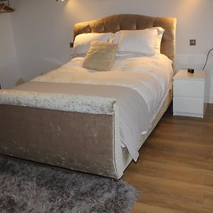 Deluxe Double Room Bath